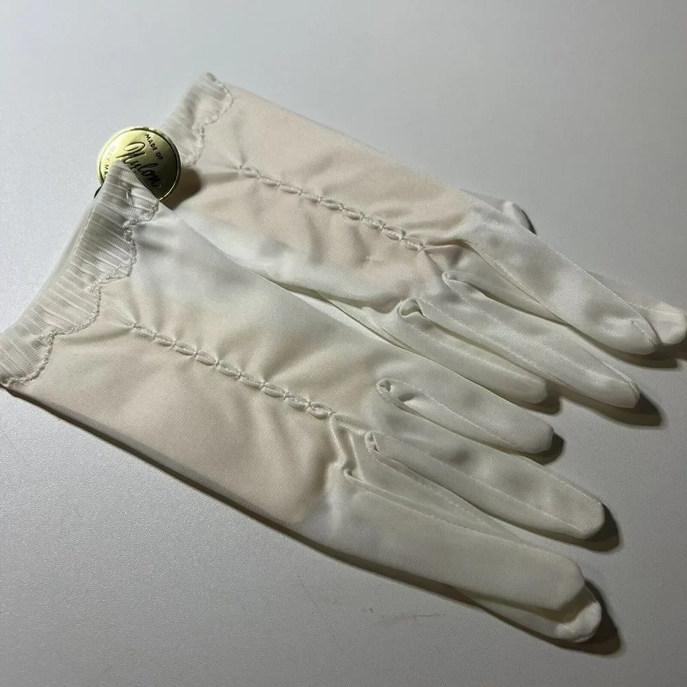 Vintage Cloth Gloves White / Off White Needlework‎